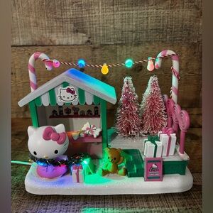SANRIO HELLO KITTY 2019 CHRISTMAS LIGHTED MUSICAL CANDY SHOP RARE